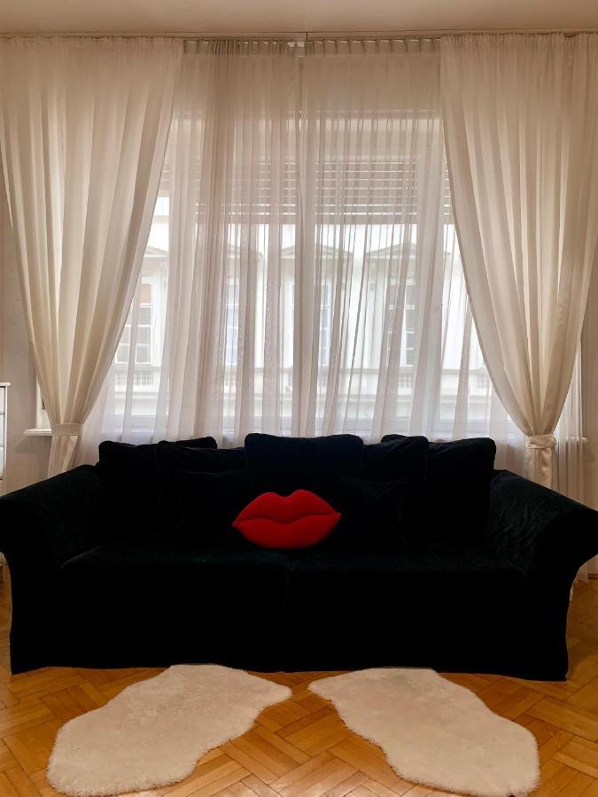 Basilica Rose Apartment บูดาเปสต์ ภายนอก รูปภาพ