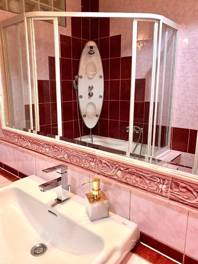 Basilica Rose Apartment บูดาเปสต์ ภายนอก รูปภาพ
